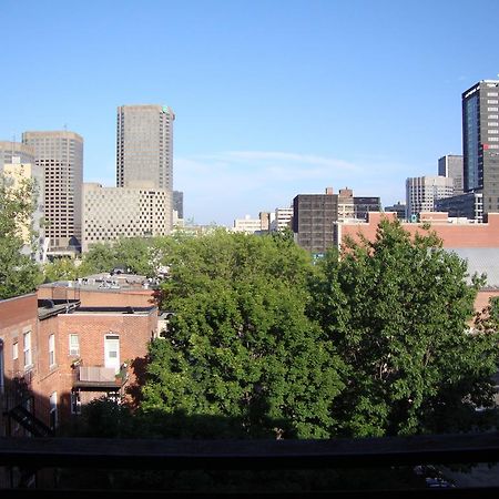 Hotel & Suites Place Des Arts Montréal Extérieur photo