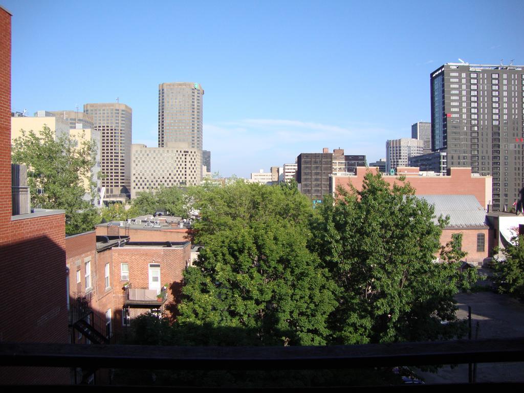 Hotel & Suites Place Des Arts Montréal Extérieur photo